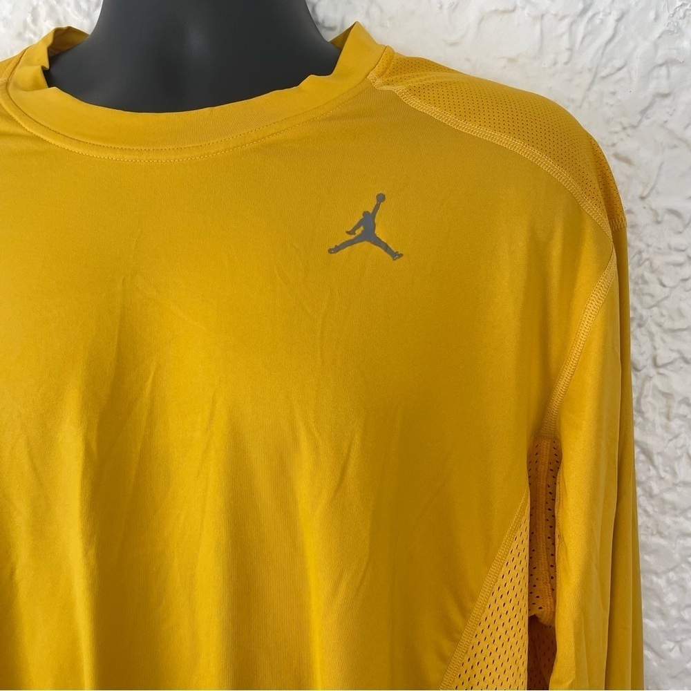 Air Jordan Men’s Dri-Fit Long Sleeve Vented Athletic Top Shirt Size XXL Yellow - Picture 3 of 11
